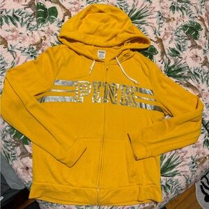 PINK
IVY FLEECE CAMPUS FULL-ZIP HOODIE Fitted Size Large